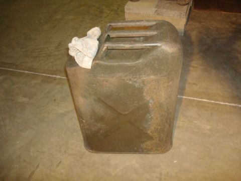1995 Ford Bronco - Military Fuel can