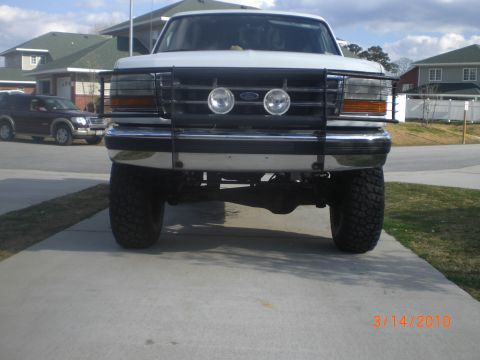 1995 Ford Bronco “beevo”