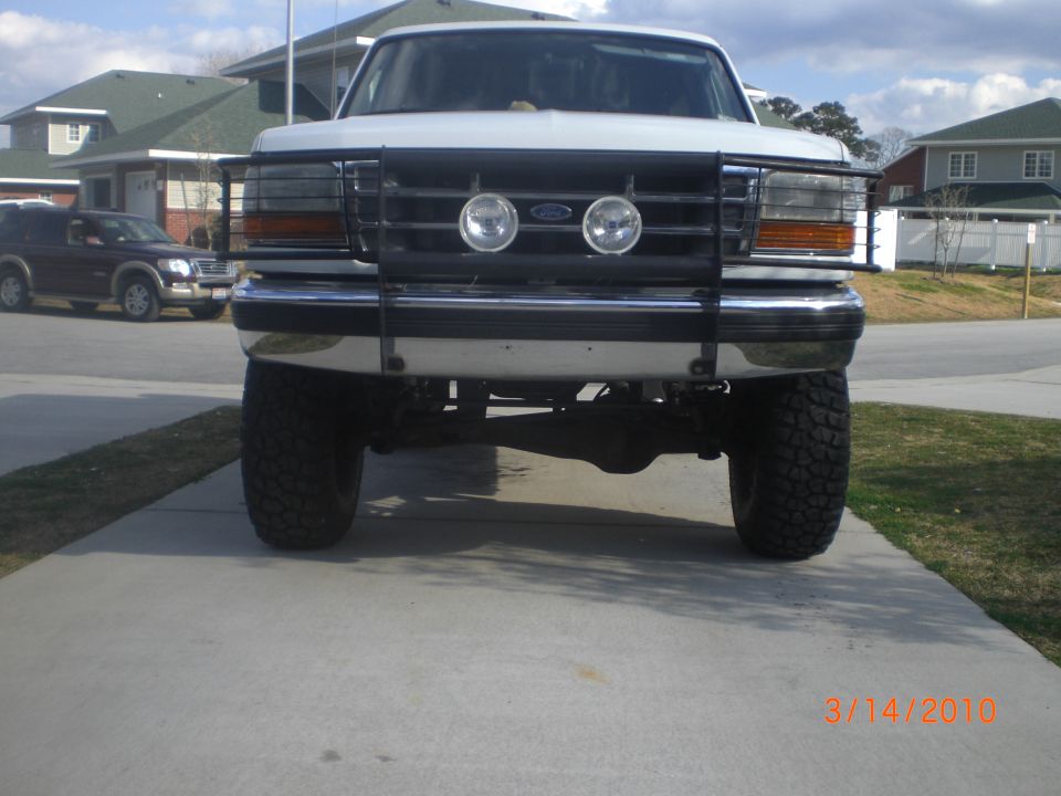 1995 Ford Bronco “beevo”