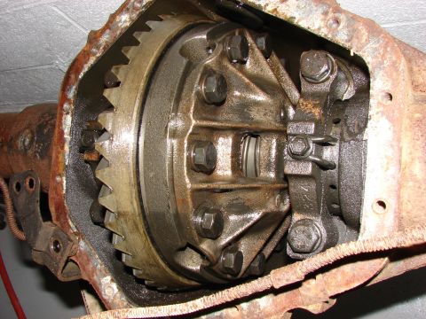 1996 Jeep Grand Cherokee - Close-up view of a vehicle's differential assembly, showing gears and housing.