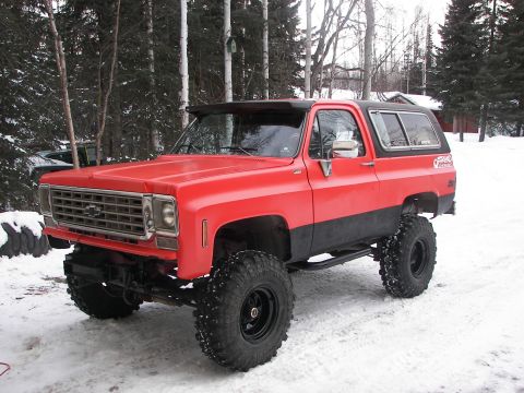 1990 Chevrolet Suburban - This lifted Chevrolet K5 Blazer is ready for winter conditions with its large off-road tires.