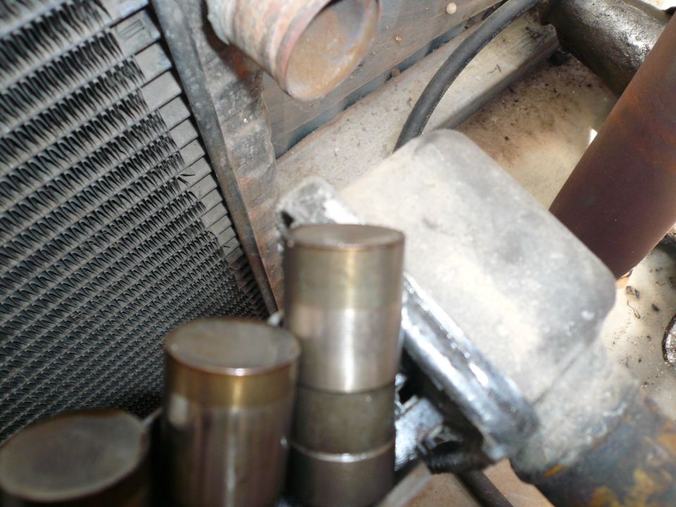 Engine lifters and radiator fins