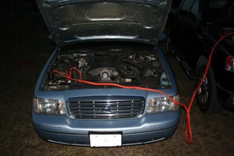 1999 Ford Crown Victoria - My vic didn't need the Jump btw!