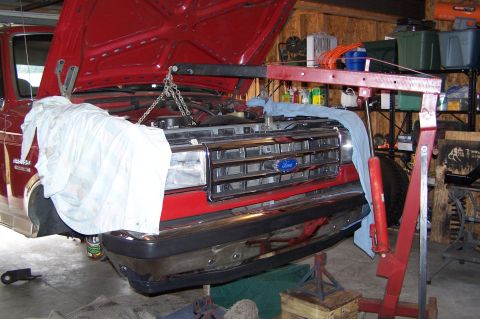 1990 Ford Bronco - Replacing engine crossmember and oil pan gasket