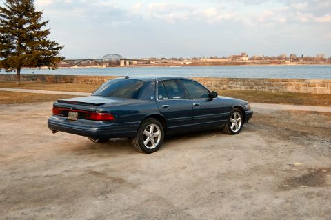 1985 Mercury Grand Marquis - This sedan's body style suggests a later model year than the claimed 1985.