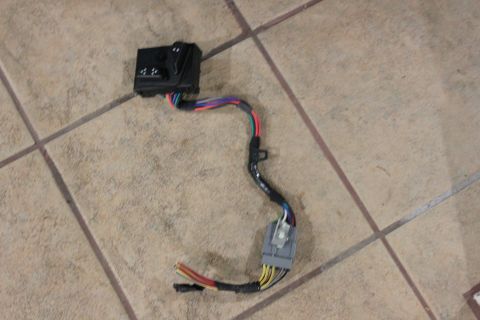 2007 Ford Crown Victoria - RH door mounted 8-way powerseat switch.