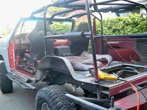 1985 Ford Bronco - This heavily modified Ford Bronco appears to be from the early 1980s, not a 1985 model.