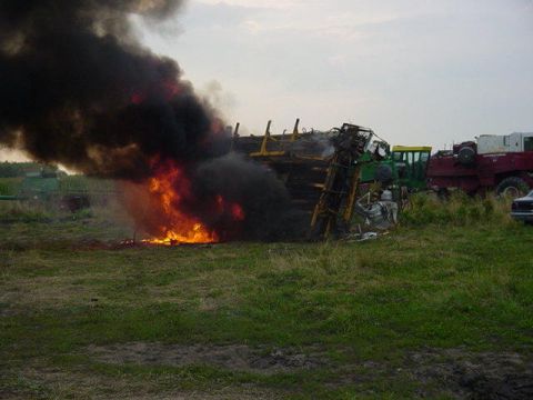 1992 Ford Bronco - shit, 40 galloins of deisel fuel, and lots of hydraulic oil started to burn