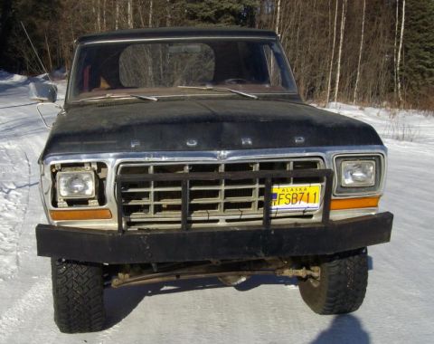 1978 Ford Bronco - This 1978 Ford Bronco is seen from the front, equipped with a brush guard and an Alaska license plate.