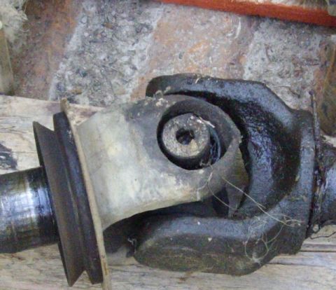 1978 Ford Bronco - the twisted axle yoke eye that was in the front axle-drivers side when I got the truck- replaced summer 2008