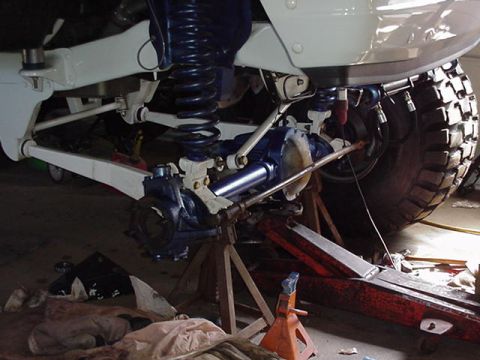 1987 Ford Bronco - Installing the front dana 60