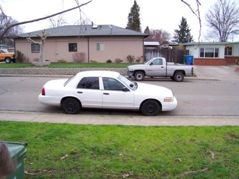 2003 Ford Crown Victoria photo