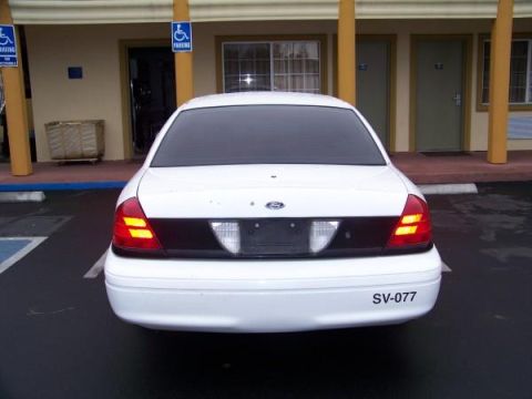 2003 Ford Crown Victoria photo
