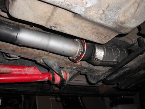 1991 Ford Bronco - Custom Y-pipe installation on a vehicle's exhaust system, including a catalytic converter.