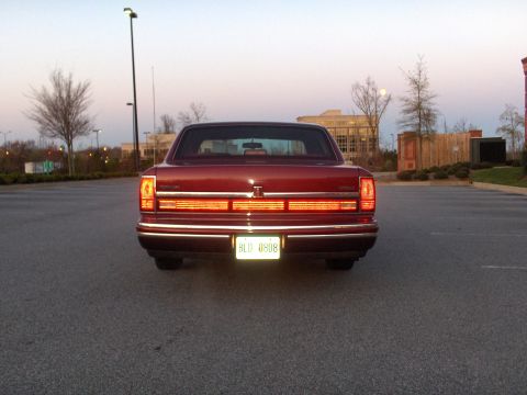 1993 Lincoln Town Car - 1993 Lincoln Town Car rear view.