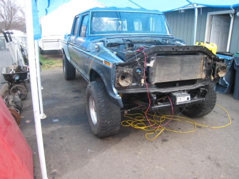 1976 Ford F-250 - Coming together.