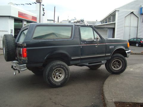 1989 Ford Bronco photo