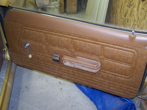 1972 Ford Mustang - Door panels are in perfec condition, just in need of a good cleaning. We have new window cranks ready to replace the the old worn knob hand…