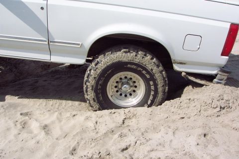 1996 Ford Bronco - Left rear tire had to do most of the work since I don't have a front locker. (8/2/2003)