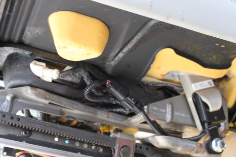 2007 Ford Crown Victoria - side view of the 2007 seatbelt insalled in the 2003 LX seat.