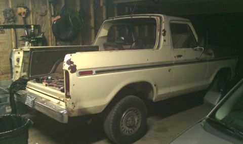 1978 Ford Bronco “creamy”