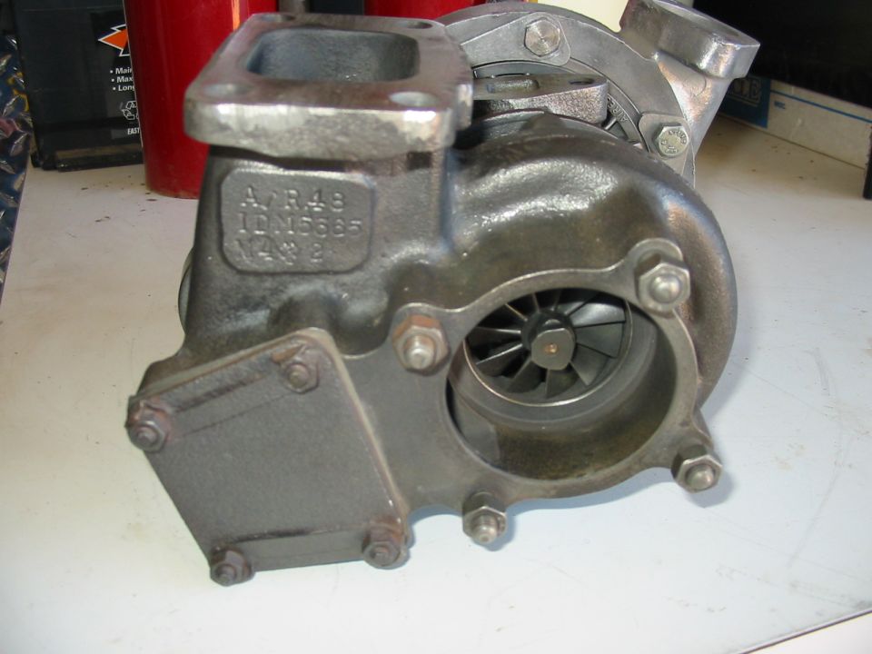 Turbocharger with casting marks A/R48 10N5685 N4W 2