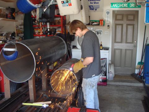 1992 Ford Bronco - Cutting out holes for the crosspipes