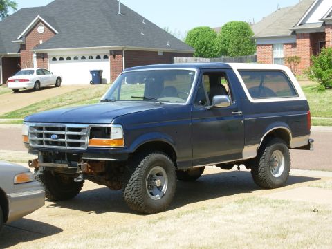 1993 Ford Bronco - After painting the door & fender, I discovered that the body was so far out-of-place on the frame that the hood couldn't be aligned. So I h…