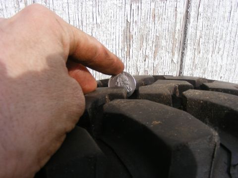 1990 Ford Bronco - Tire tread, plenty