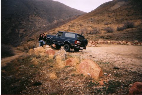 1991 Ford Bronco - Here's me with the girl posing on a rock. This is when I still had 31's cooper highway tires lol.