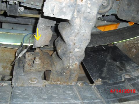 1996 Ford Bronco - Passenger side frame rail and bumper mount