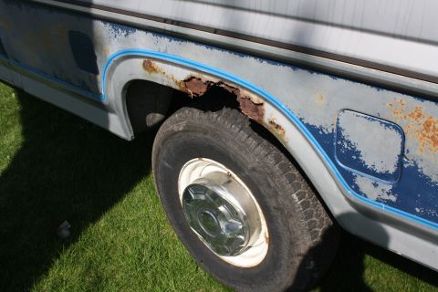 1985 Ford F-350 - This 1985 Ford F-350 shows significant rust around the rear wheel well.
