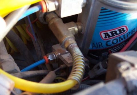 1990 Ford Bronco - You can tee the center port of your ARB compressor with basic 1/4" NPT stuff from the hardware store