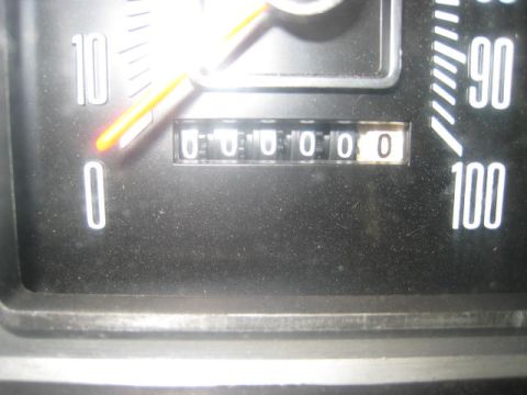 1976 Ford F-250 - The odometer reads zero, and the speedometer needle is at its lowest point.