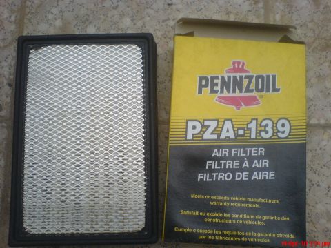 1998 Ford Crown Victoria - A new Pennzoil PZA-139 air filter is shown next to its product packaging.