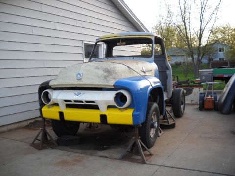 1954 Ford F-100 - Here's a couple more pictures of it with the hood back on.