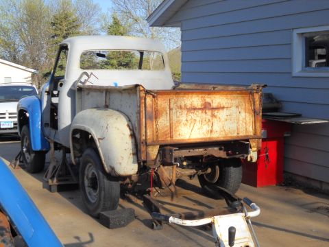 1954 Ford F-100 - I decided something was missing so I also dug out the tailgate and put it on ( just with the chain latches not hinges ) .