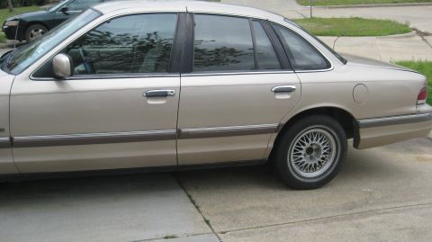 1992 Ford Crown Victoria photo