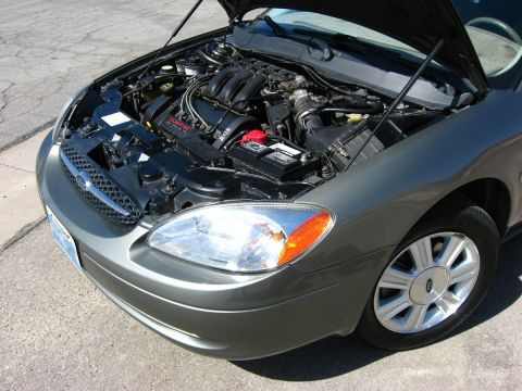 2003 Ford Taurus - Engine angle