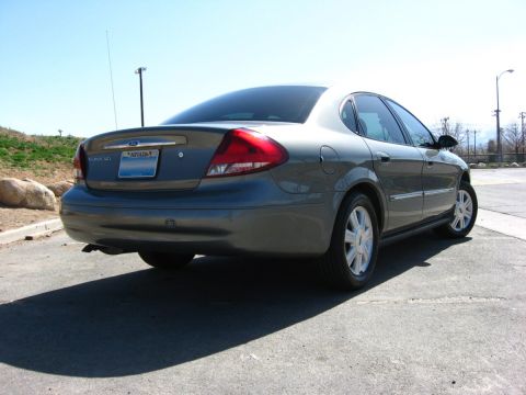 2003 Ford Taurus - Butt