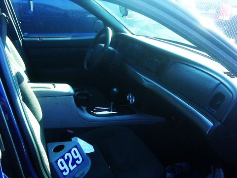 2005 Ford Crown Victoria - marauder gauge pod