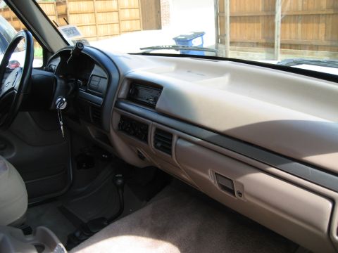 1993 Ford Bronco interior dashboard and steering wheel