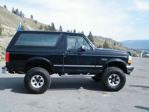 1996 Ford Bronco photo
