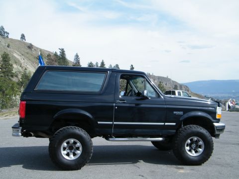 1996 Ford Bronco photo
