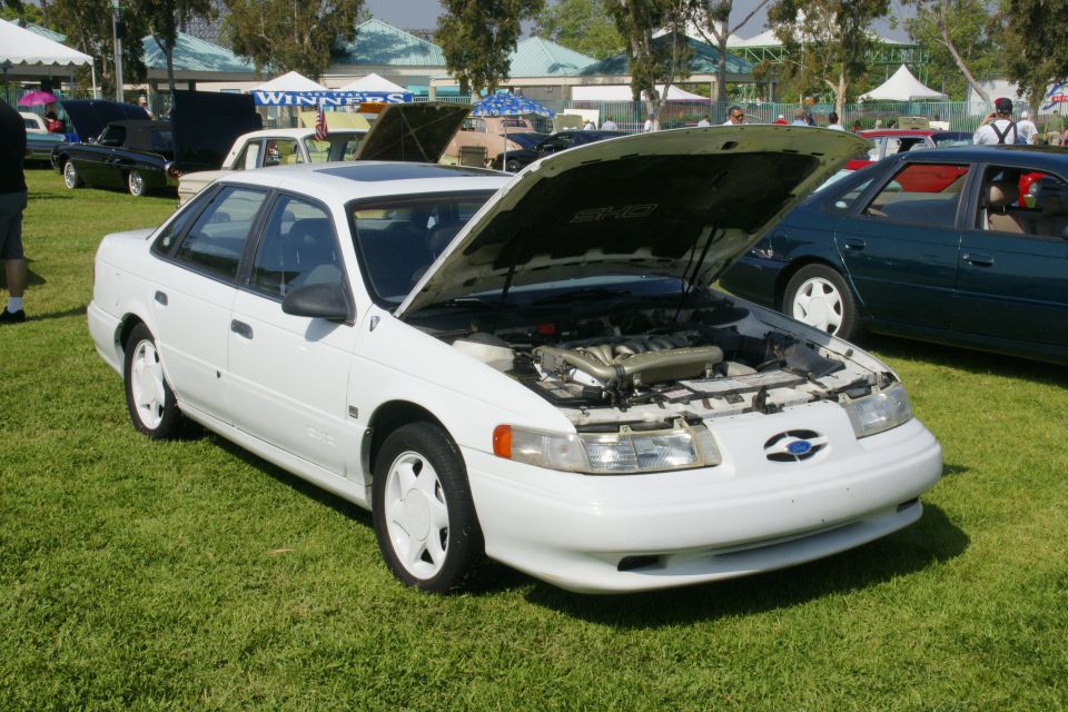 1992 Ford Taurus “White”
