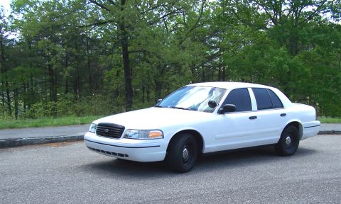 2000 Ford Crown Victoria photo