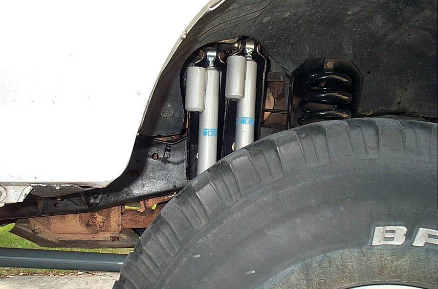 pass. side showing the inner fender clearance for Bilstein 5150's
