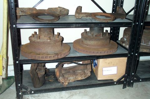 1995 Ford Bronco - 8 lug D44 goodies