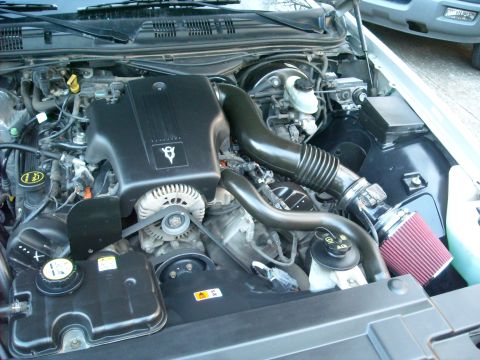 2003 Ford Crown Victoria photo
