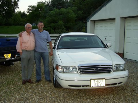 1999 Ford Crown Victoria photo